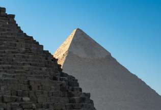 Sotto il Cielo d’Egitto: Viaggio nel Cuore della Civiltà - Il Cairo e Alessandria